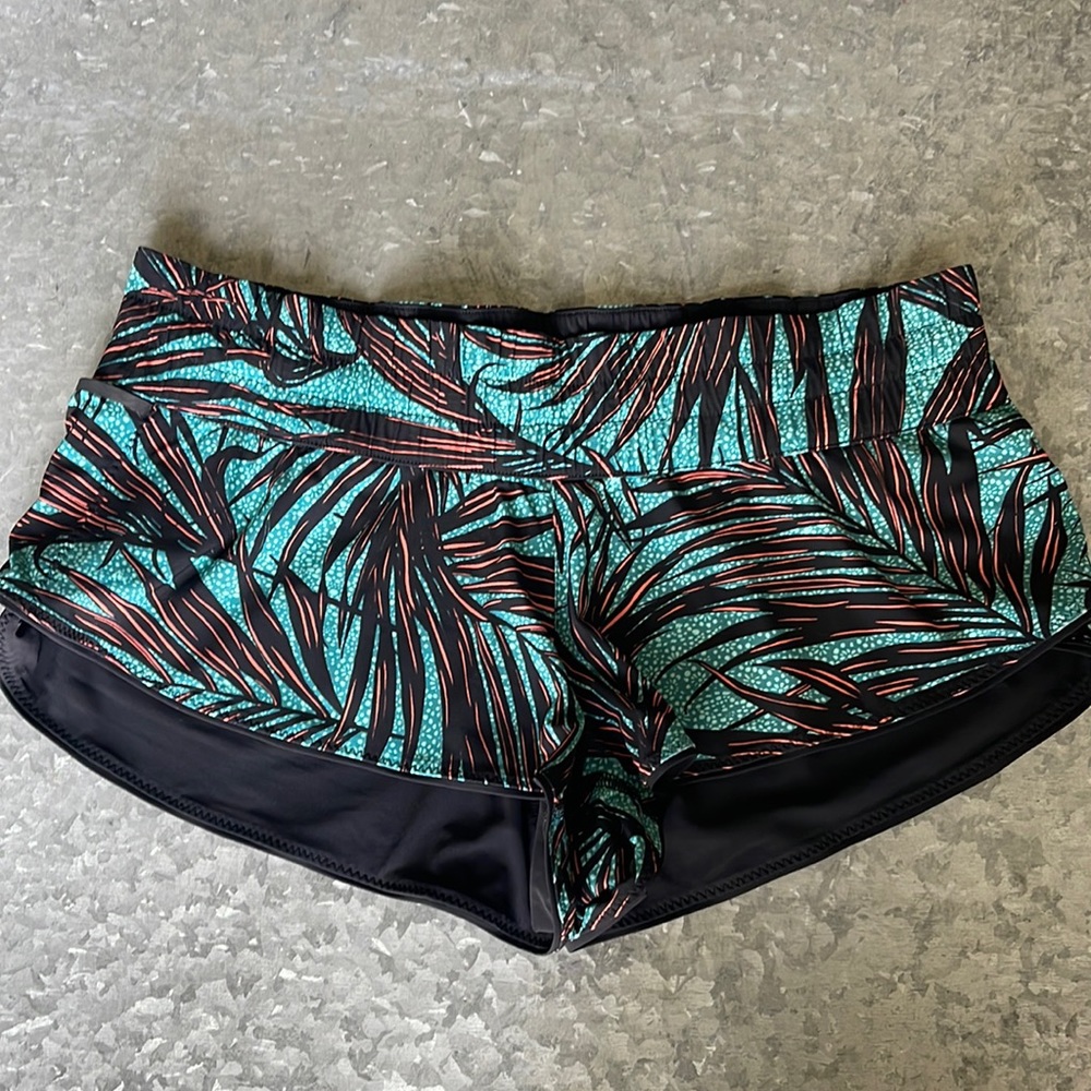 Lululemon Palm Leaf Reversible Surf Swim Short size 8